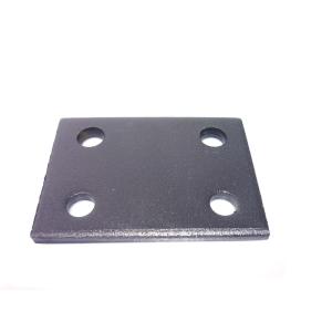 Distance plate for steel rack